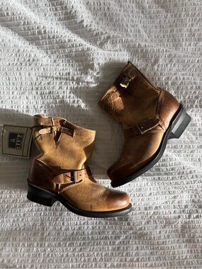 NWT Frye Engineer Veronica Boots